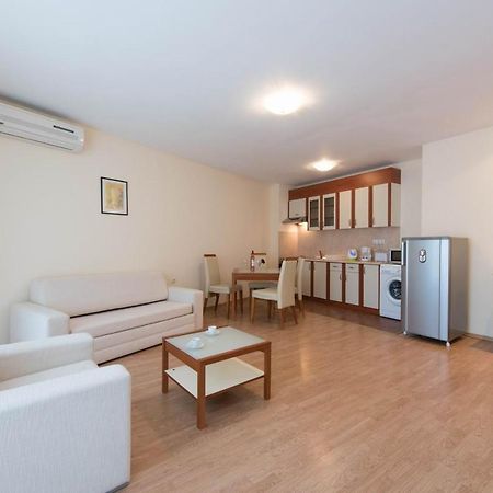 Gt Riviera Fort Beach Apartments Ravda Esterno foto