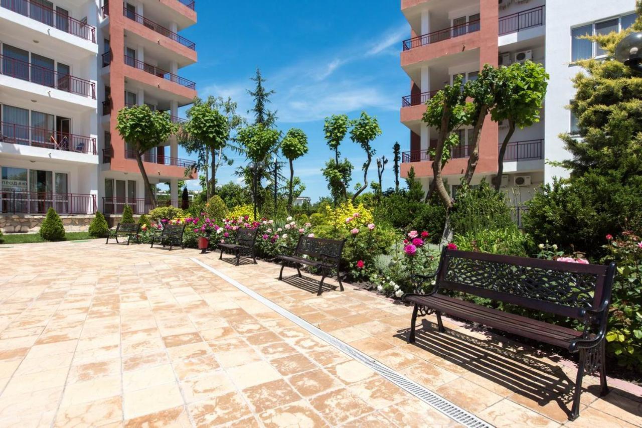 Gt Riviera Fort Beach Apartments Ravda Esterno foto