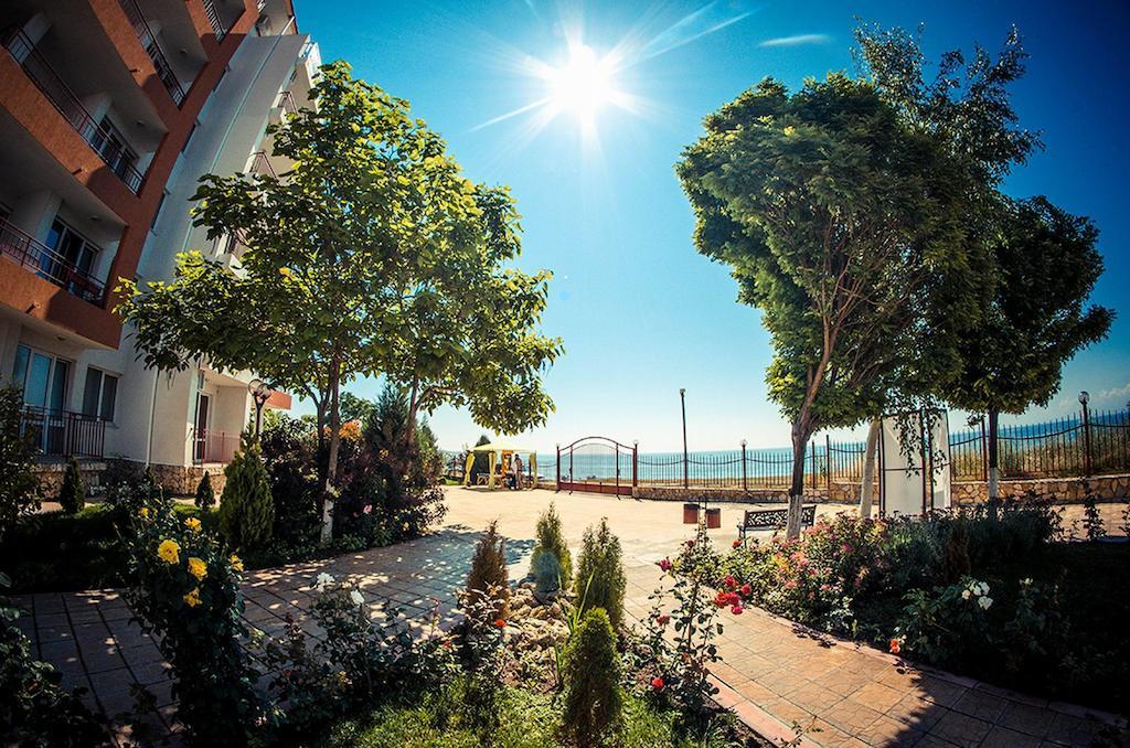 Gt Riviera Fort Beach Apartments Ravda Esterno foto